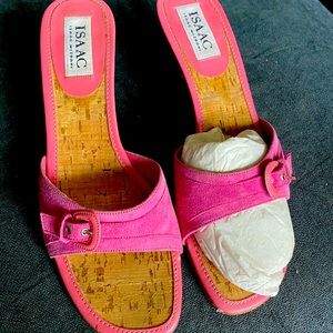Isaac Mizrahi pink heels